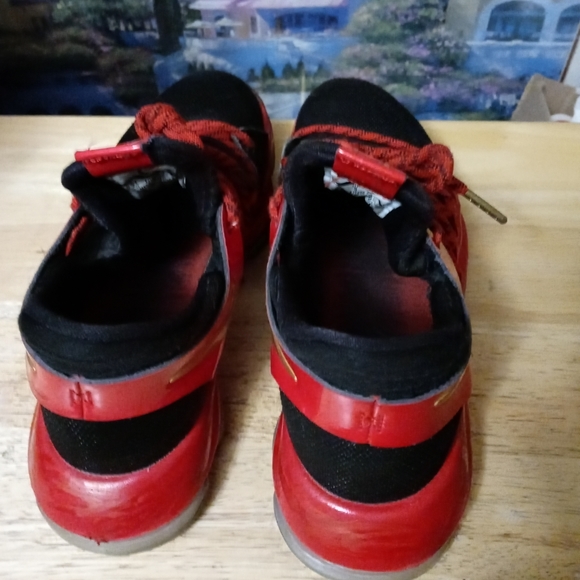 🩳🏀NIKE KEVIN DURANT SHOES👟👟🏀SIZE 5.5Y,A NICE VINTAGE GIFTING! 🎁 - Picture 5 of 10